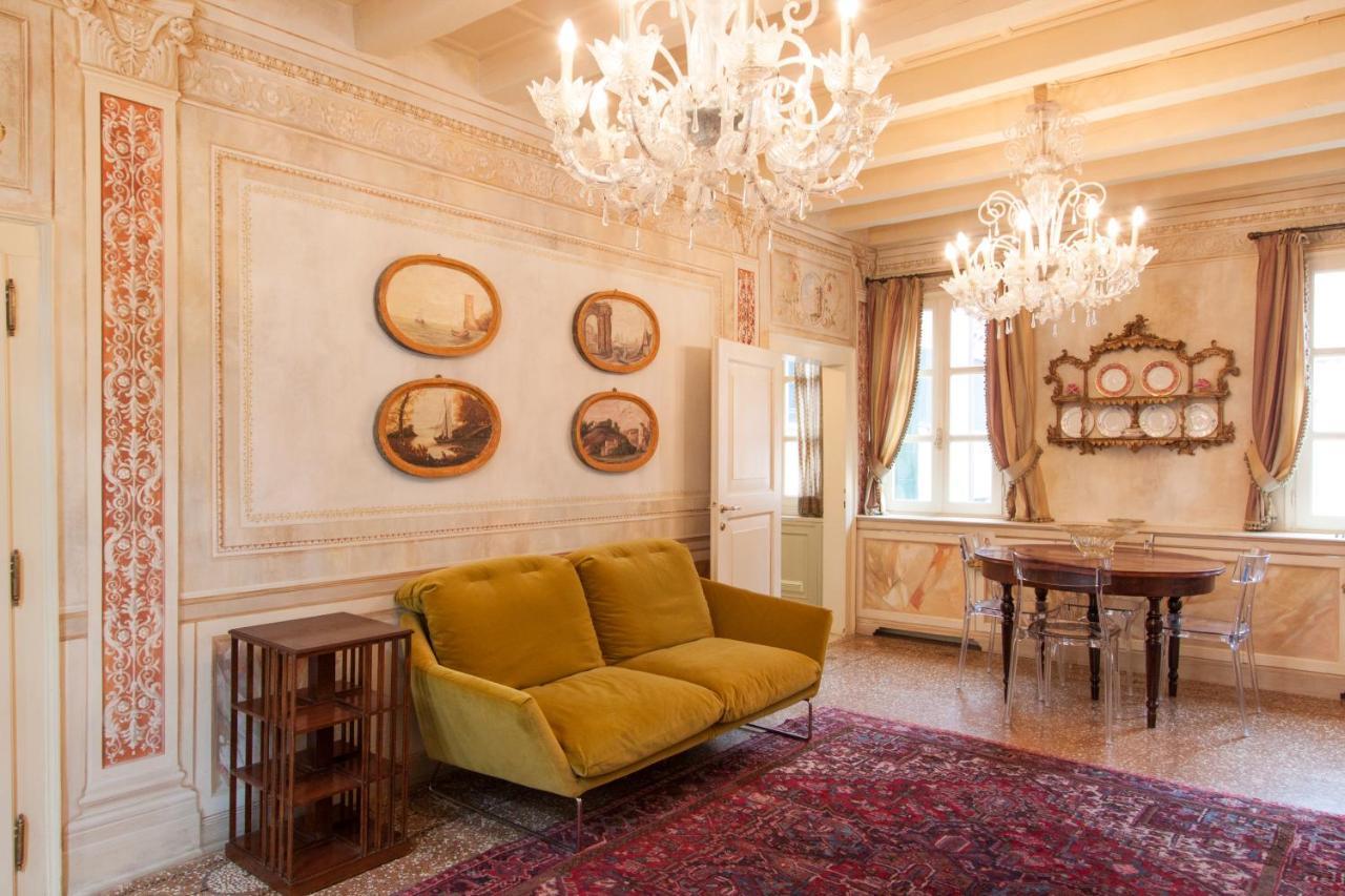 Explore Venice From A Sophisticated Hideaway In San Polo Eksteriør bilde