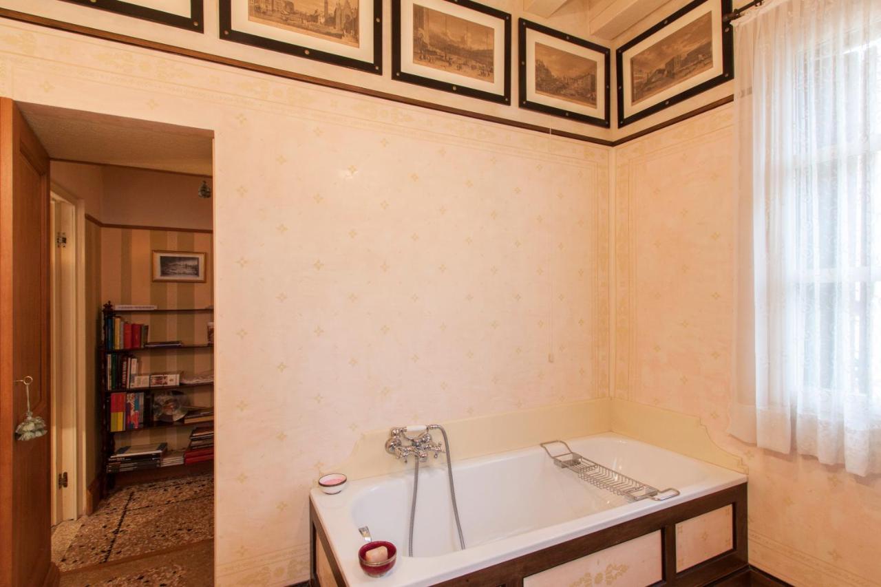 Explore Venice From A Sophisticated Hideaway In San Polo Eksteriør bilde