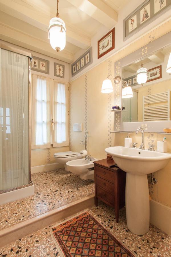 Explore Venice From A Sophisticated Hideaway In San Polo Eksteriør bilde